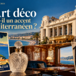 Composition artistique évoquant l'Art déco méditerranéen à travers le Palais de la Méditerranée, une affiche PLM, un flacon de parfum et un compartiment de train de luxe. L'illustration est une création contemporaine inspirée de références historiques. Elle ne doit pas être présentée comme une reproduction documentaire fidèle des objets ou des bâtiments.